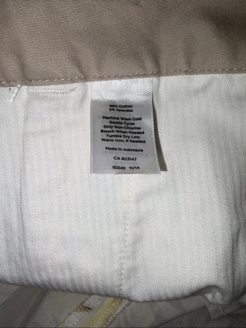 Talbots Floral Weekend Chino 16WP Cream with Red and Yellow Hibiscus *CALLOUT